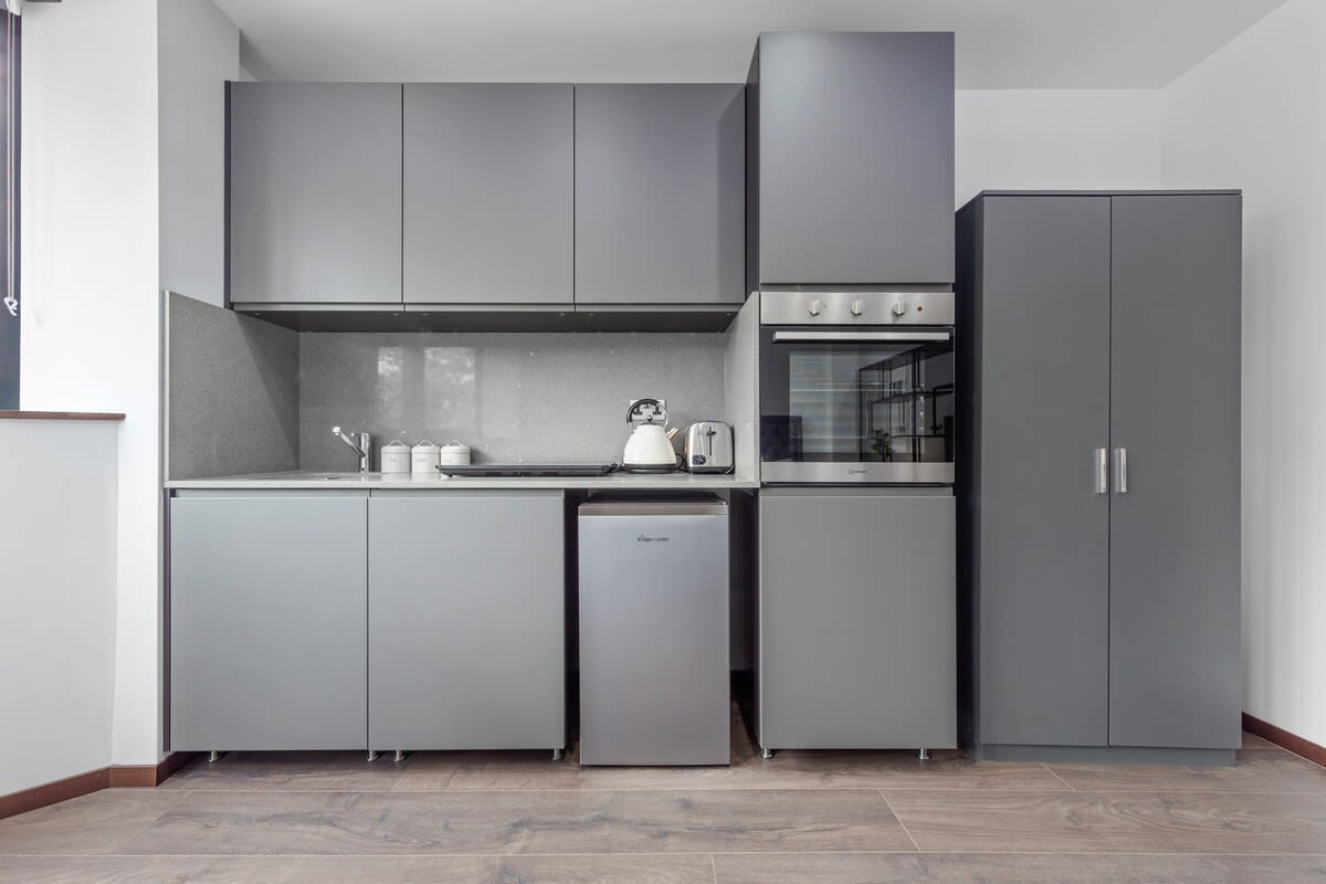 Serviced Studio Flat near London Northern Line in 48A Woodstock Road NW11 8ER - Property image 5 - VivreStays