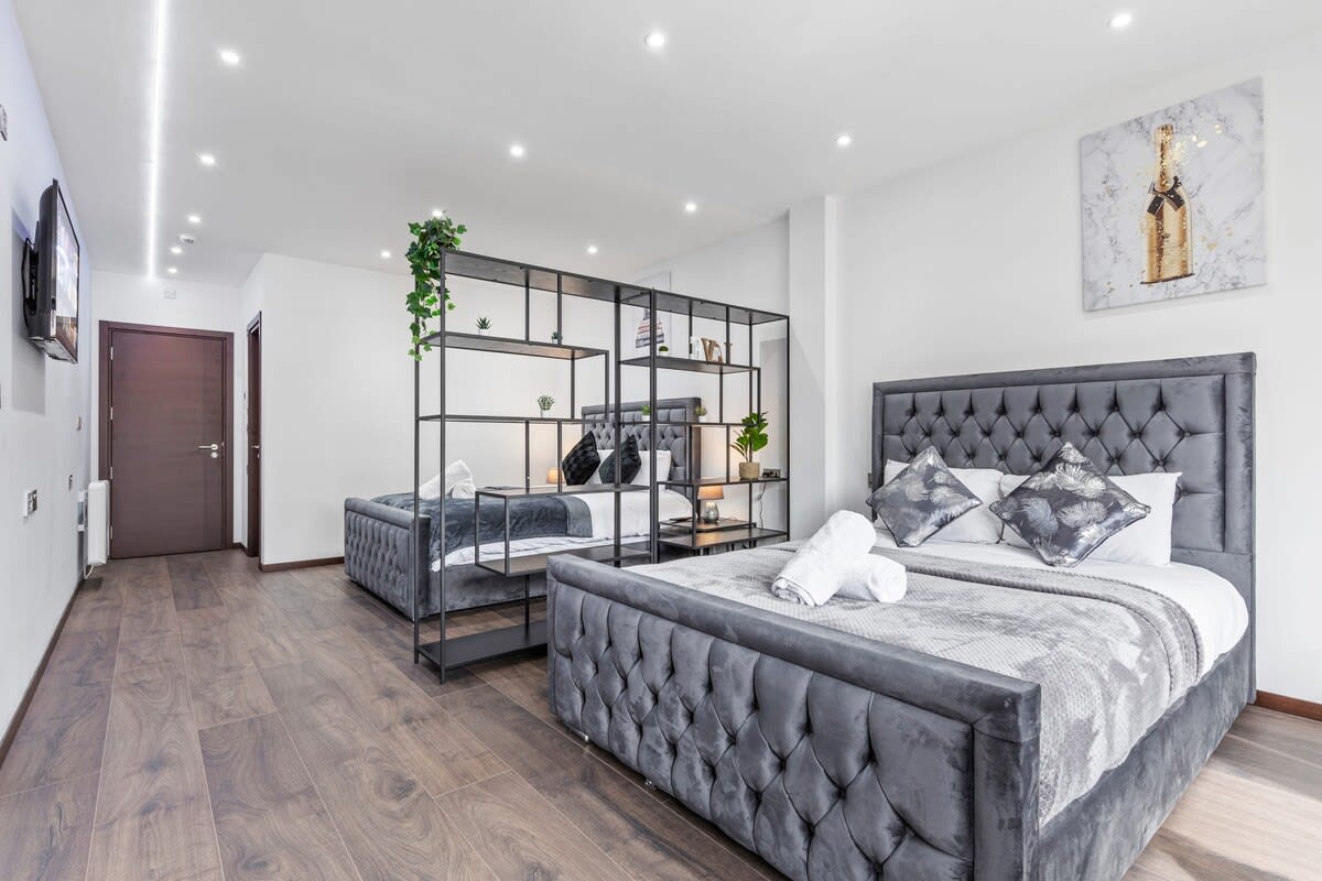 Serviced Studio Flat near London Northern Line in 48A Woodstock Road NW11 8ER - Property image 9 - VivreStays