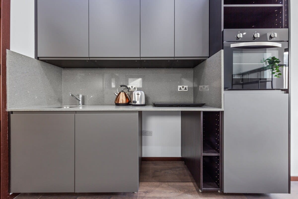Luxury Cosy Studio Apartment Sleeps 2 in 48A Woodstock Road NW11 8ER - Property image 4 - VivreStays