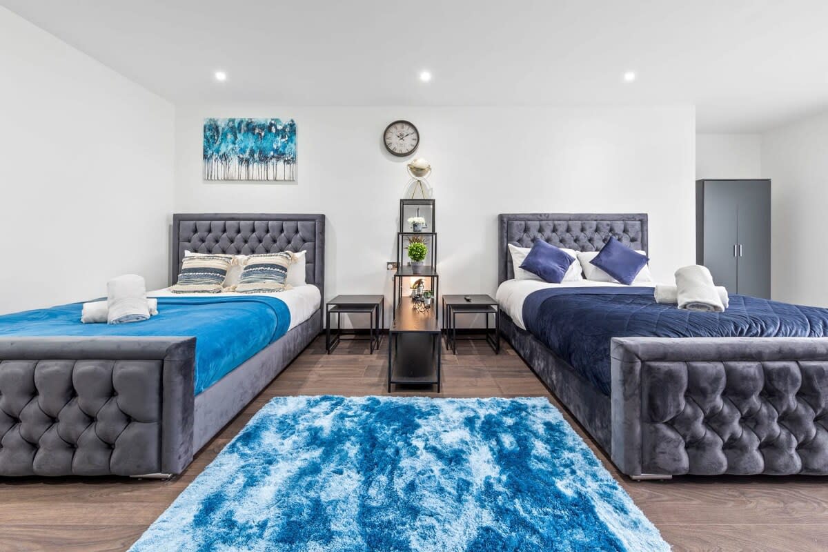 Modern Spacious Sleeps 4 Studio Golders Green in 48A Woodstock Road NW11 8ER - Property image 12 - VivreStays