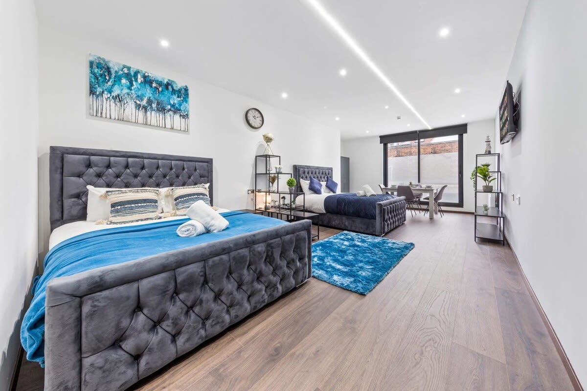 Modern Spacious Sleeps 4 Studio Golders Green in 48A Woodstock Road NW11 8ER - Property image 13 - VivreStays