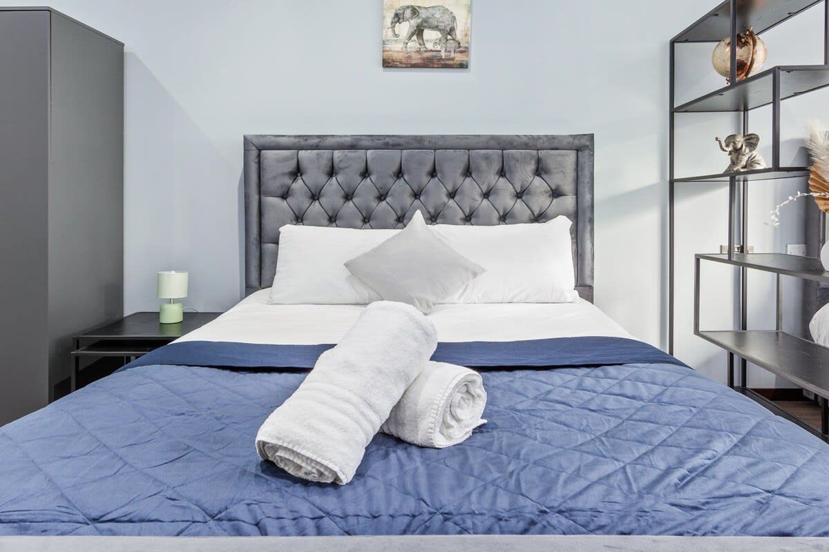 Serviced Studio Flat near Camden Euston Station in 48A Woodstock Road NW11 8ER - Property image 15 - VivreStays