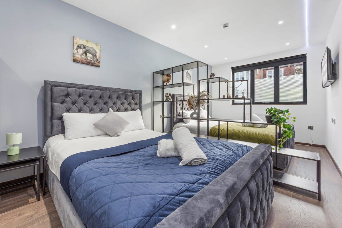 Serviced Studio Flat near Camden Euston Station in 48A Woodstock Road NW11 8ER - Property image 14 - VivreStays