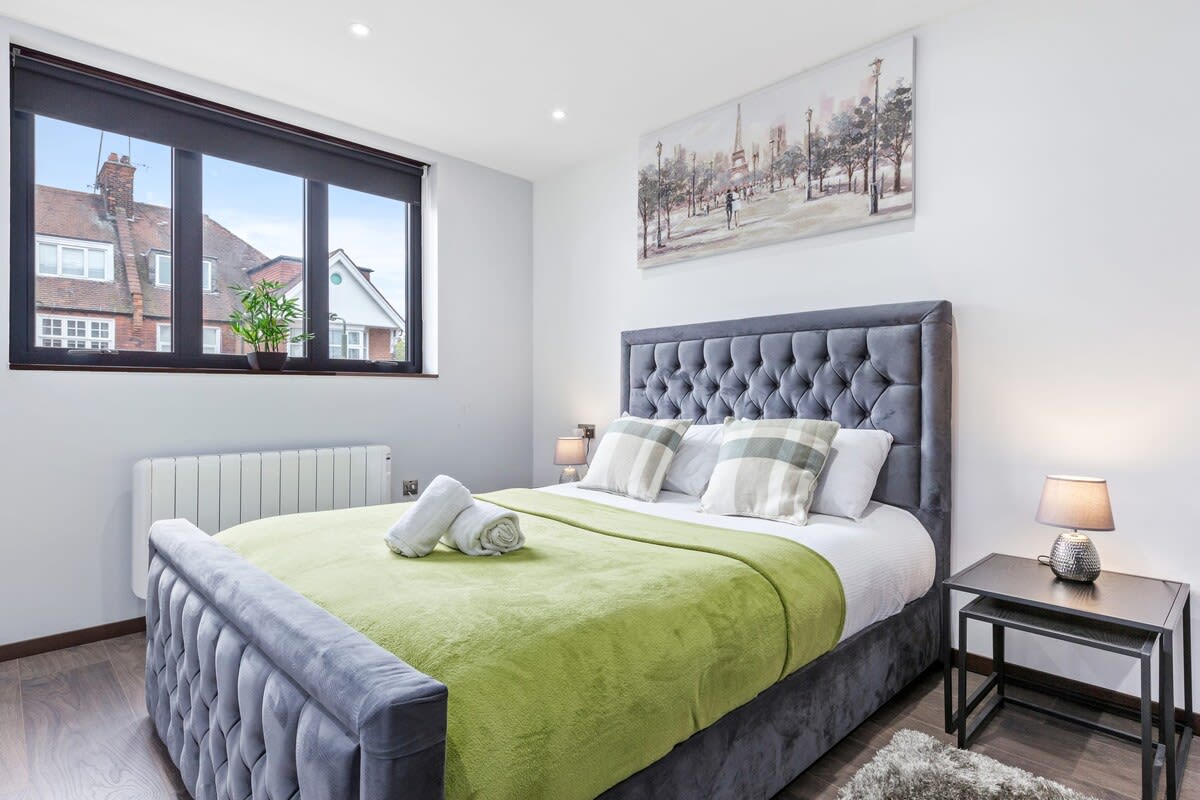 Serviced Studio Flat Golders Green near Hampstead in 48A Woodstock Road NW11 8ER - Property image 10 - VivreStays