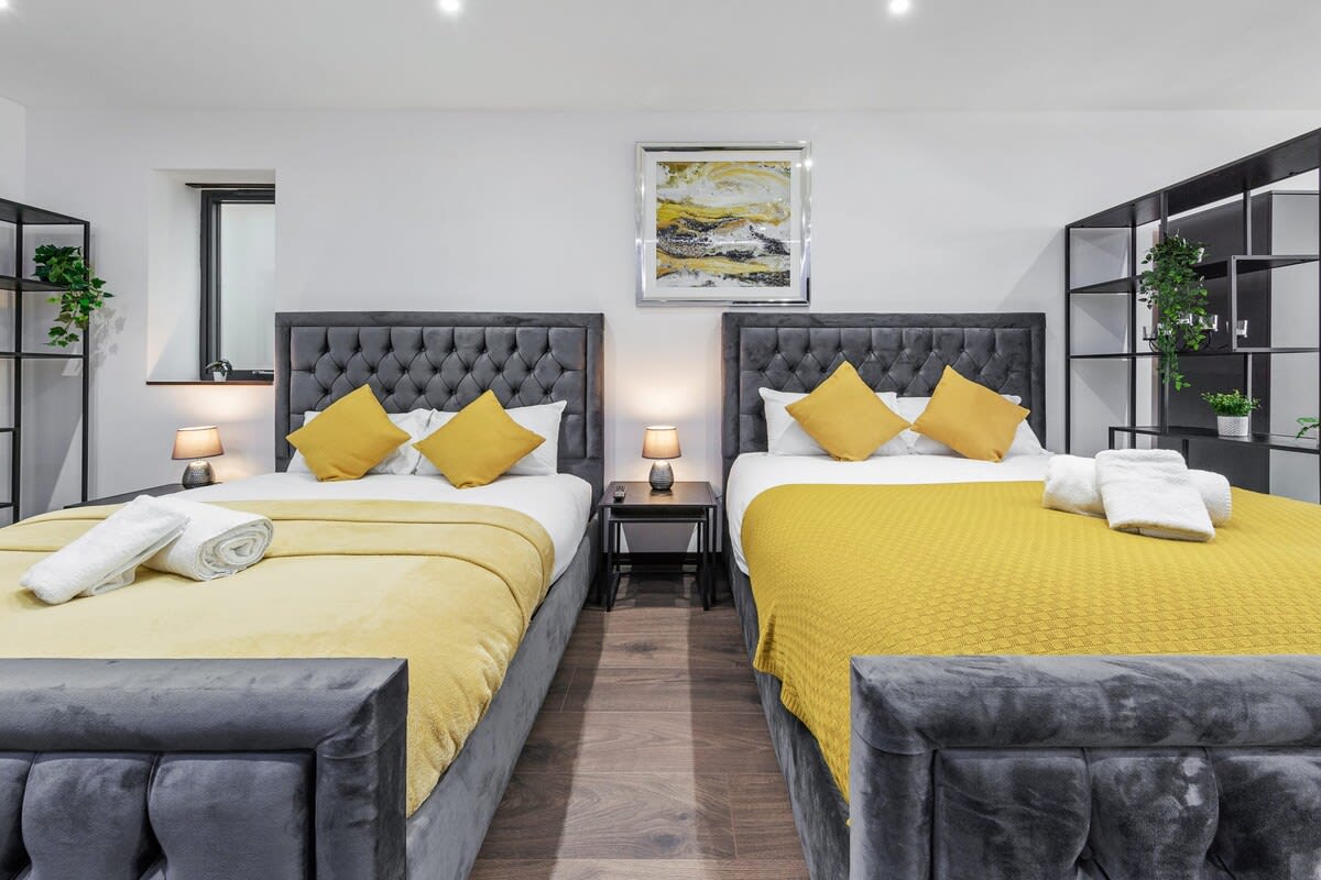 View Luxury Studio in London Sleeps 4 in 48A Woodstock Road NW11 8ER Luxury Studio in London Sleeps 4 in 48A Woodstock Road NW11 8ER - Property image 17 - VivreStays