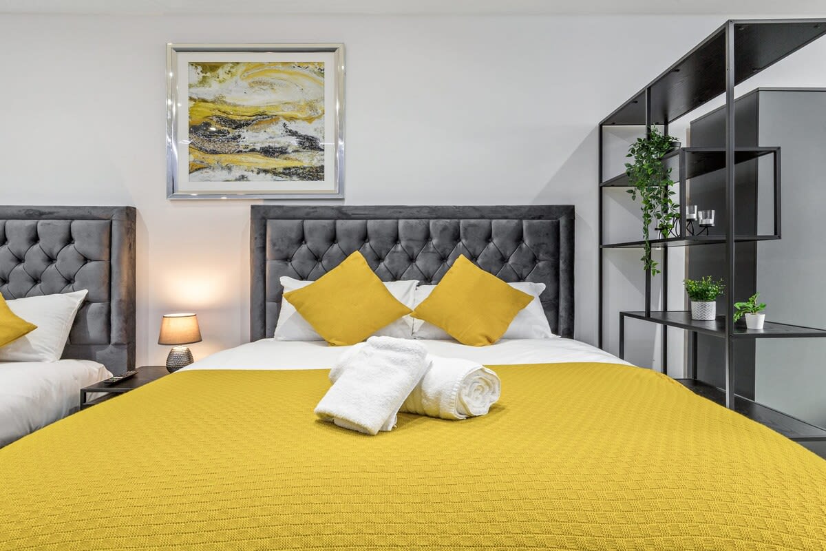 View Luxury Studio in London Sleeps 4 in 48A Woodstock Road NW11 8ER Luxury Studio in London Sleeps 4 in 48A Woodstock Road NW11 8ER - Property image 19 - VivreStays