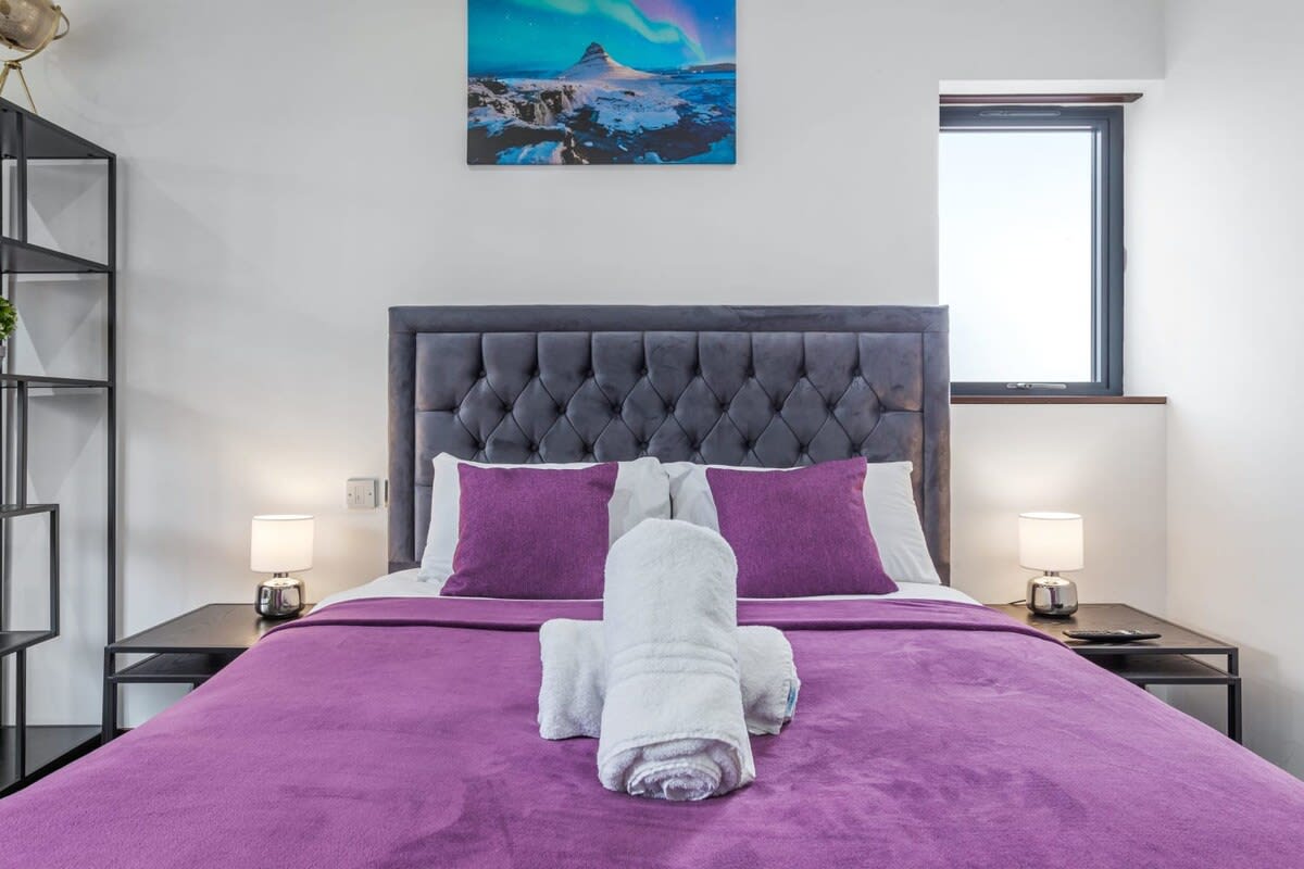 Luxury Modern Flat near Central London in 48A Woodstock Road NW11 8ER - Property image 7 - VivreStays