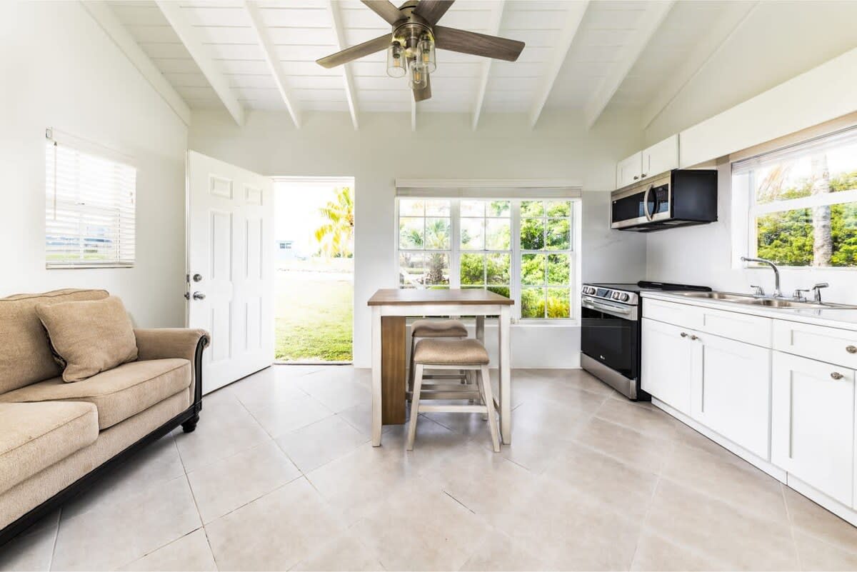 Lagoon Home with Beach Access & Bikes Included — Bottle Creek — vacation rental