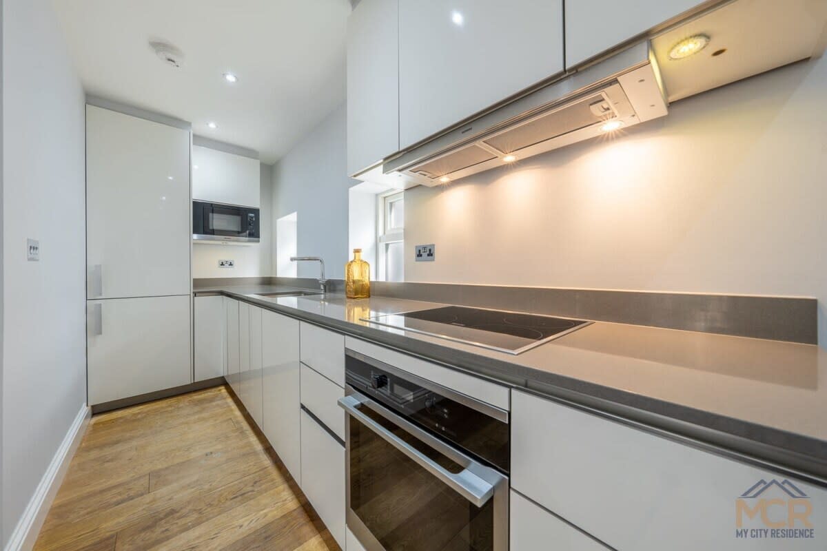 Charming Home in the heart of Mayfair in Shepherd Street W1J - Property image 9 - VivreStays
