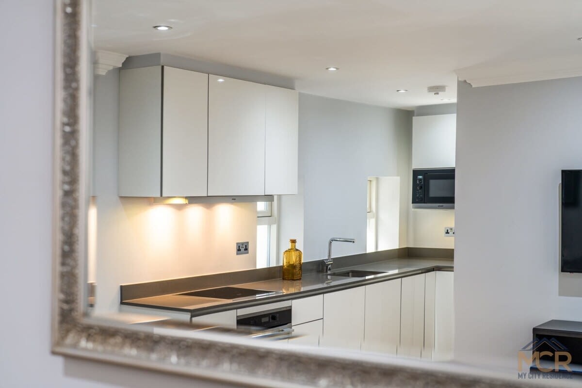 Charming Home in the heart of Mayfair in Shepherd Street W1J - Property image 6 - VivreStays