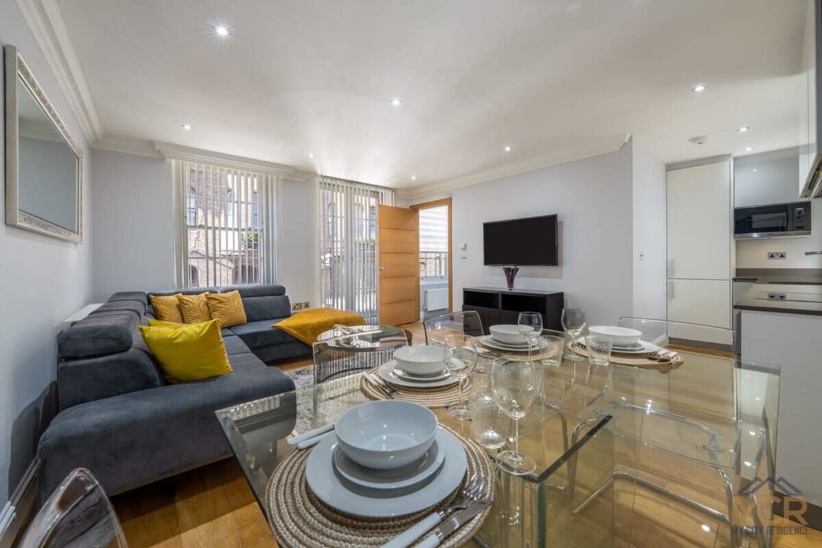Charming Home in the heart of Mayfair in Shepherd Street W1J - Property image 8 - VivreStays