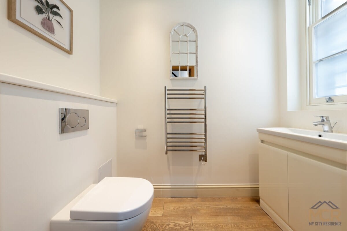 Charming Home in the heart of Mayfair in Shepherd Street W1J - Property image 12 - VivreStays