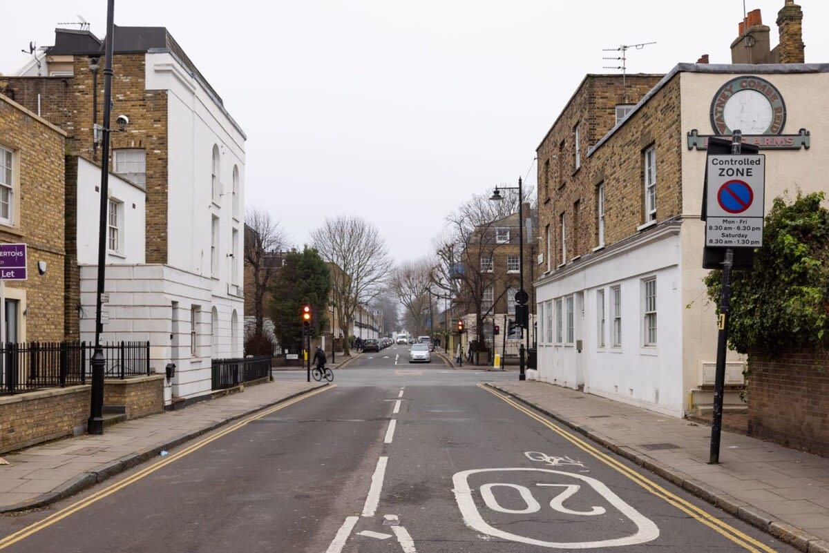 Stylish IslingtonTownhouse with Terrace & Garden in 12 Islington Park Street N1 1PU - Property image 27 - VivreStays