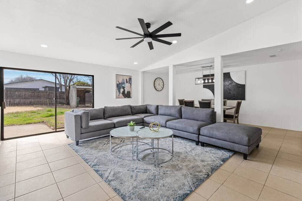 Lone Star Lodge — Garland, TX — vacation rental