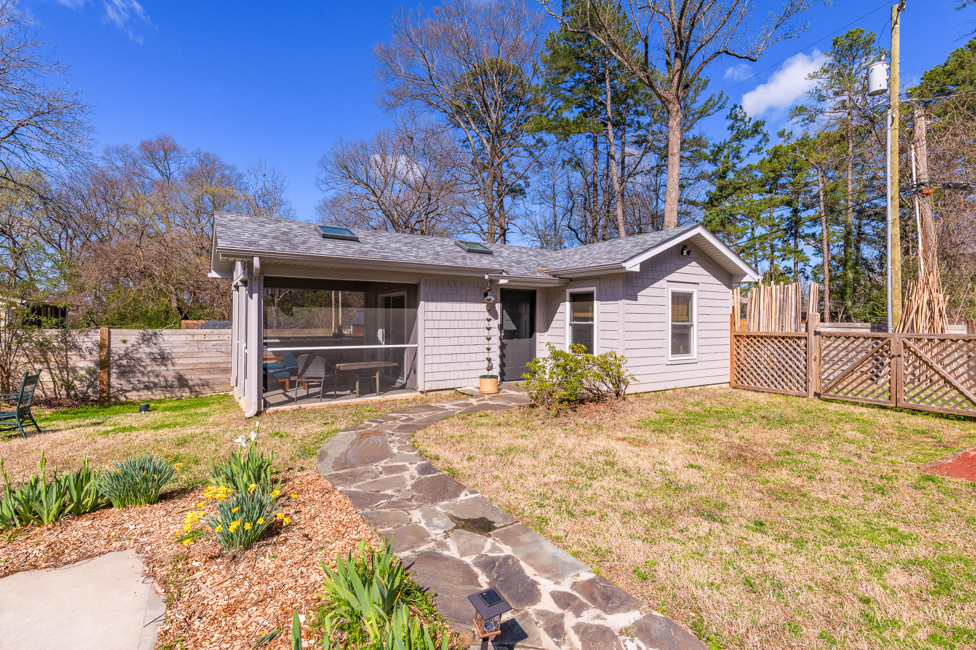 Harry's Handicap Accessible Tea House — Charlotte, NC — vacation rental