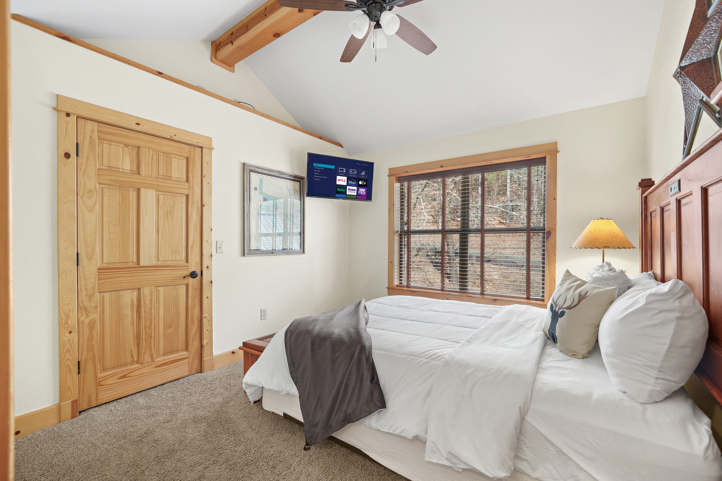 New! Creekside Cabin w/ Spa + Views, Sleeps 12!
