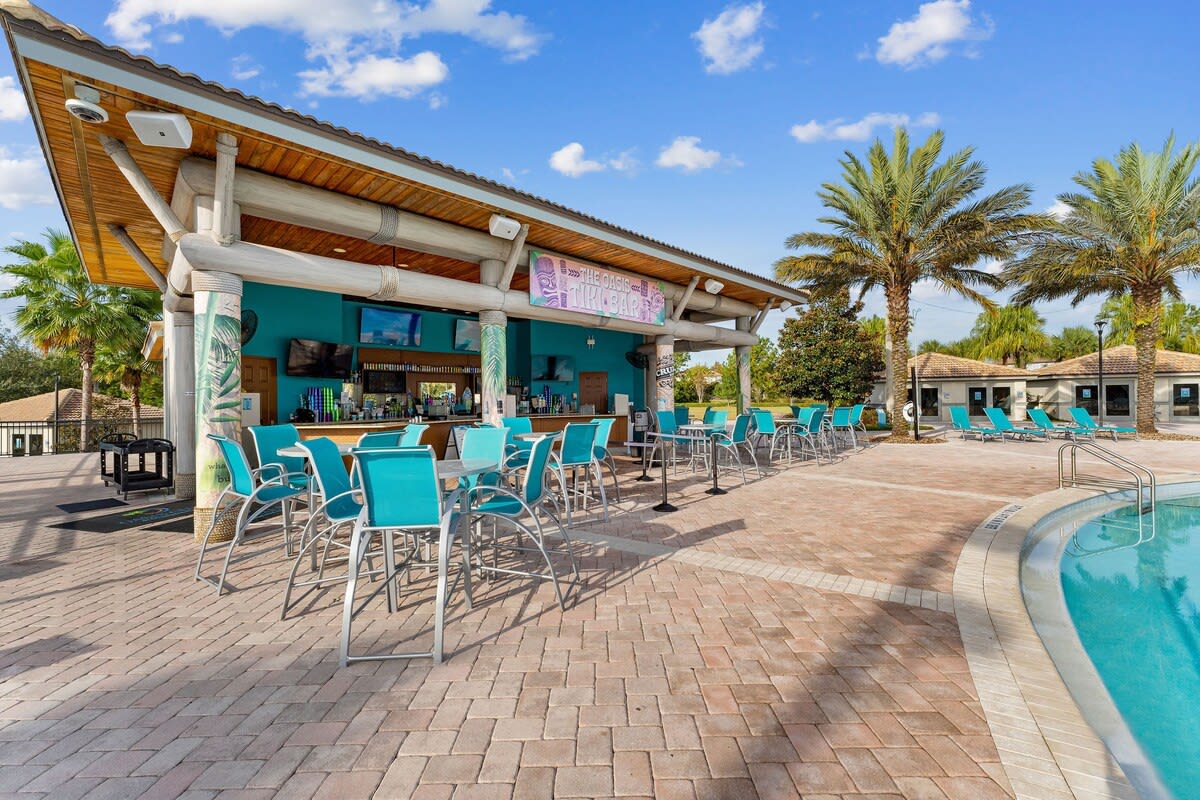 Heated Pool, Free Waterpark and Lazy River!