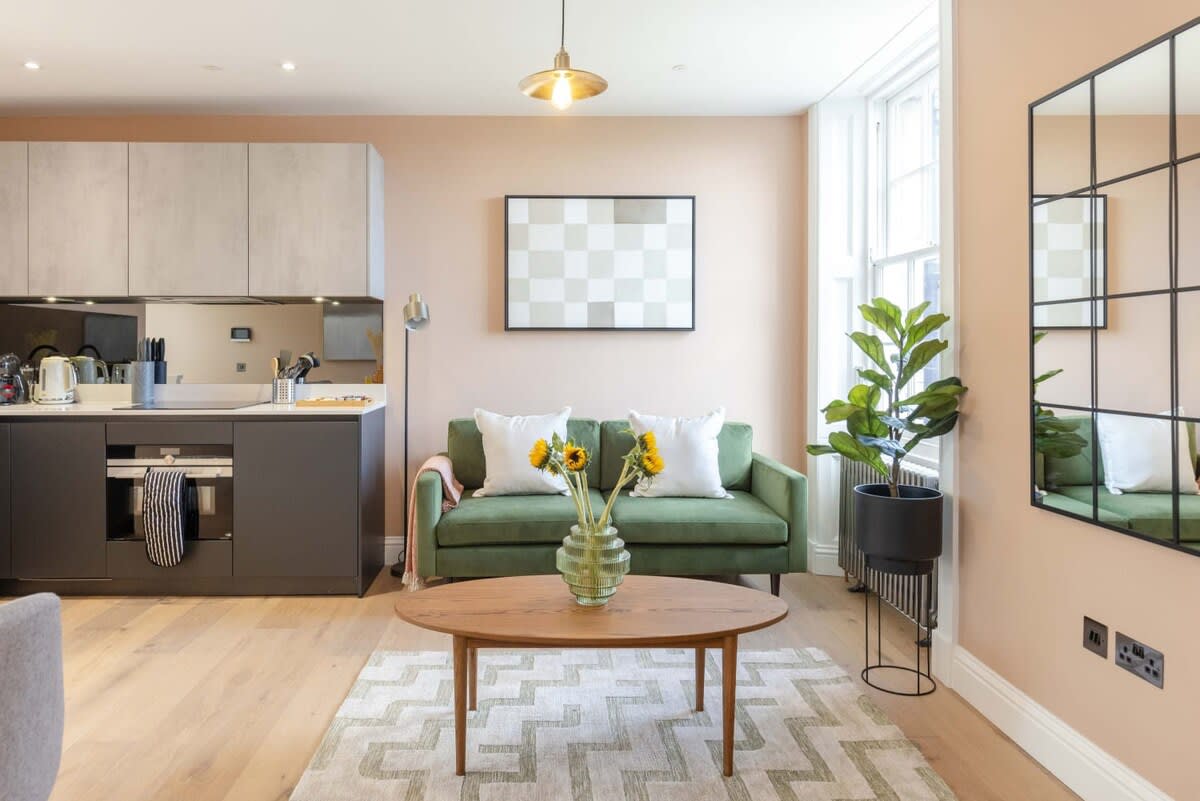 Kenna Suite - City Centre 1 Bed Studio Apartment — Edinburgh, Scotland — vacation rental