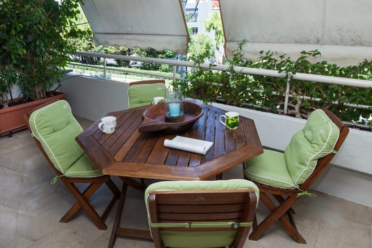 Charming Athinas House with Modern Touches in Athens — photo 3