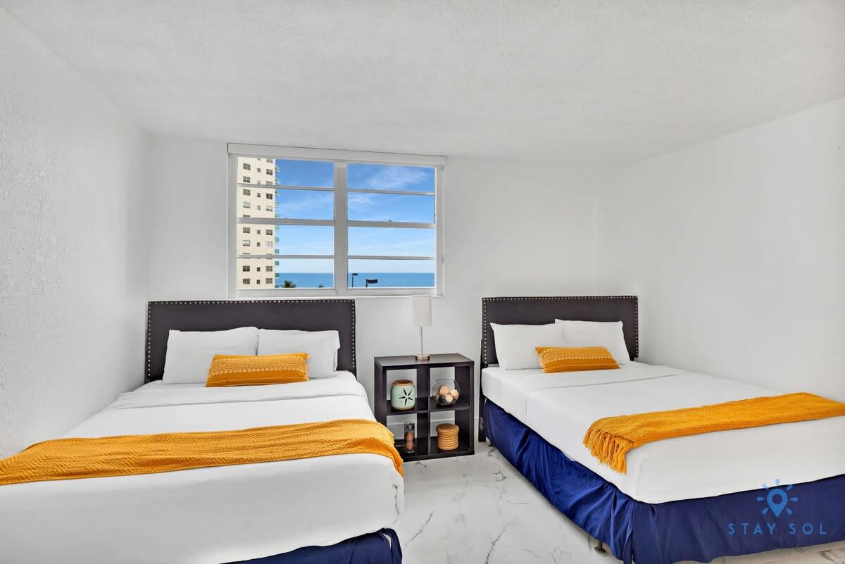 Modern Apartment-Balcony-Beachfront Condo+ Gym - Picture 13
