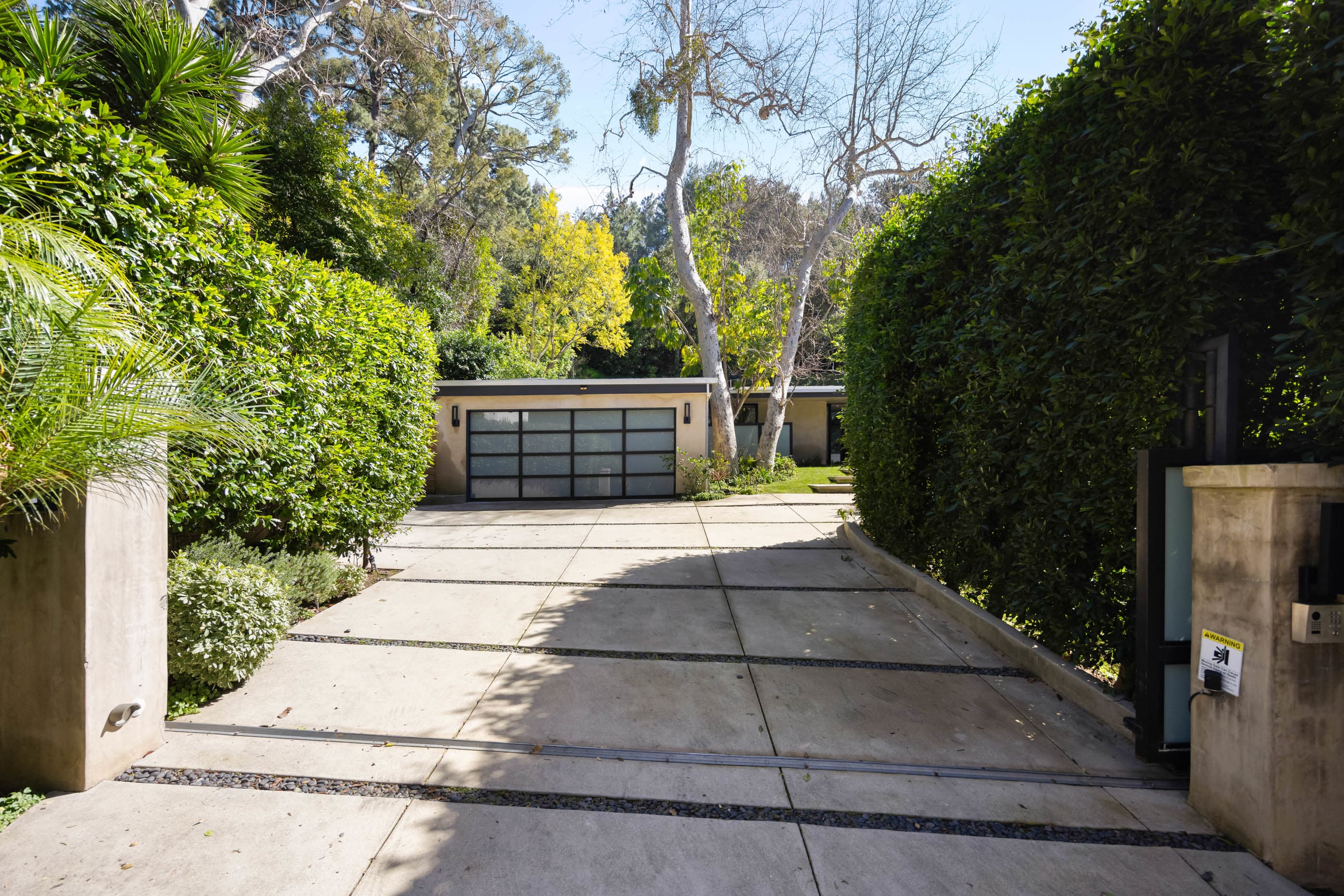 Boasting a spacious driveway, Villa Aman offers ample parking space for your convenience.