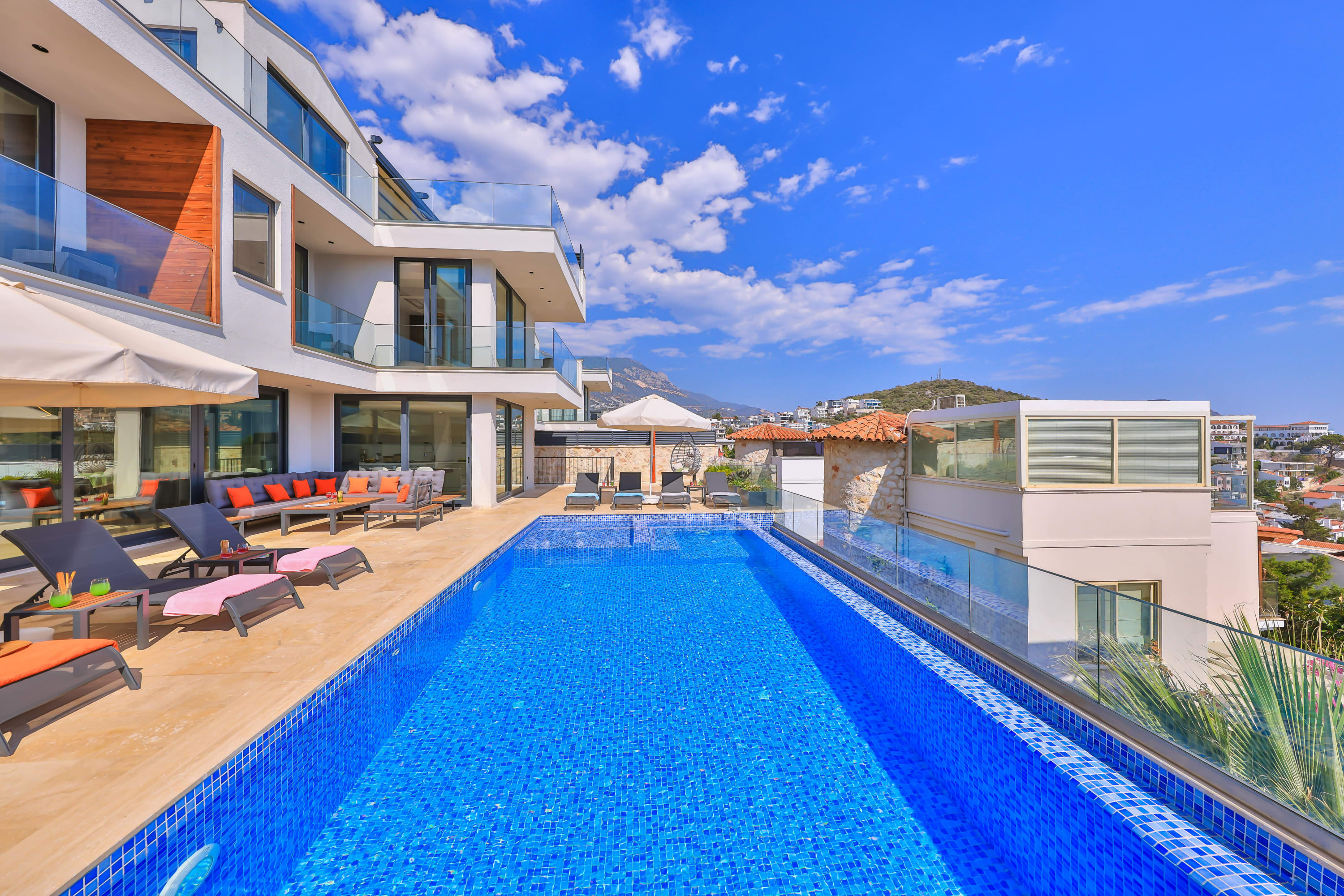 Villa Sura