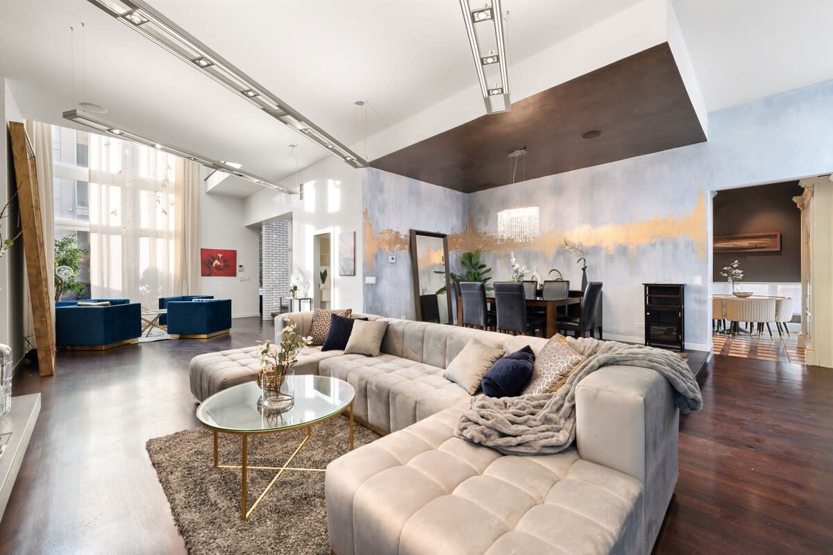 Luxury 5BD Home: Sauna, Hot Tub, Rooftop, Game Rm