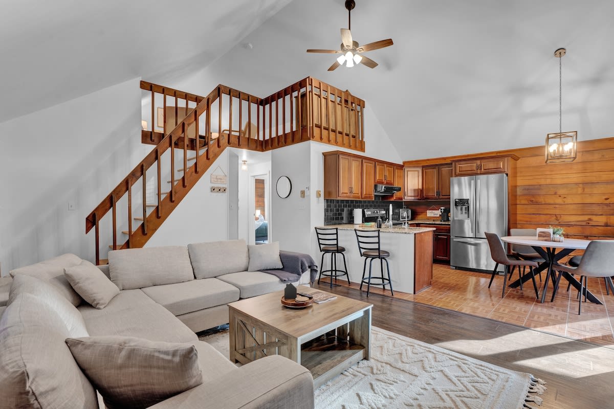 Pocono Log Cabin | Hot Tub | Lake Access | Firepit