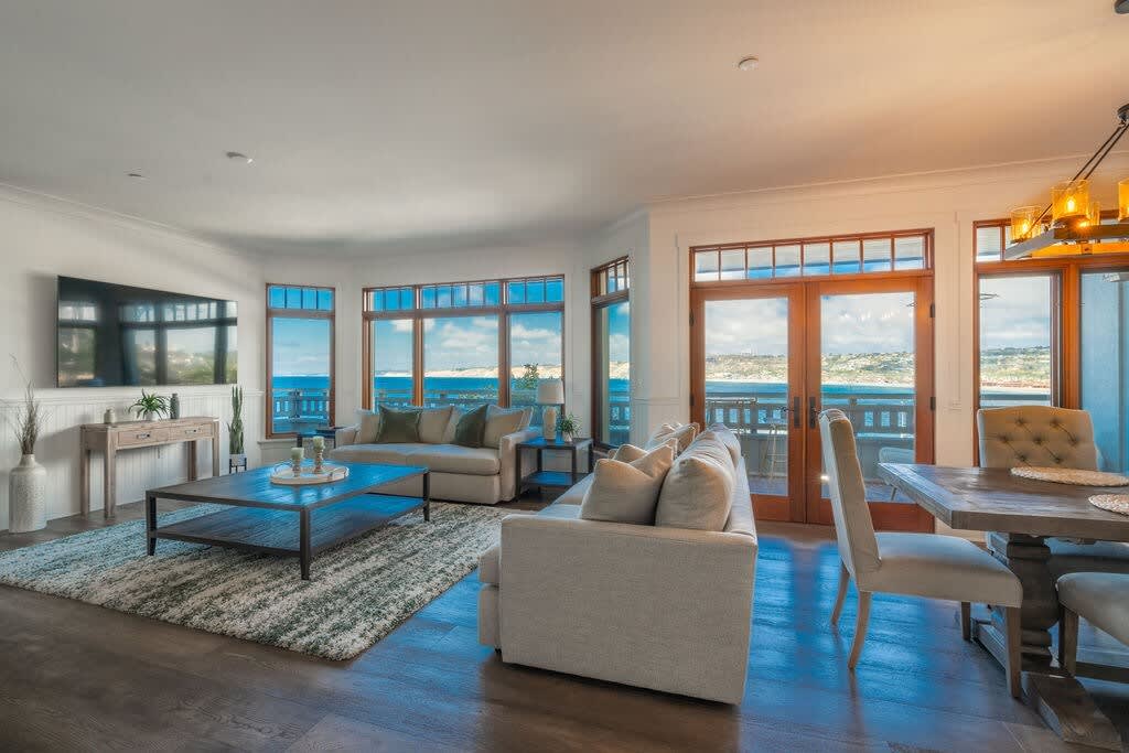 East Cliff Beachfront Bliss at La Jolla Cove — San Diego, CA — vacation rental