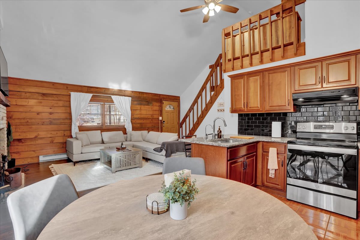 Pocono Log Cabin | Hot Tub | Lake Access | Firepit