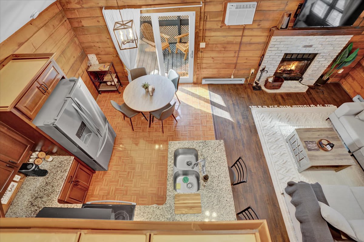 Pocono Log Cabin | Hot Tub | Lake Access | Firepit
