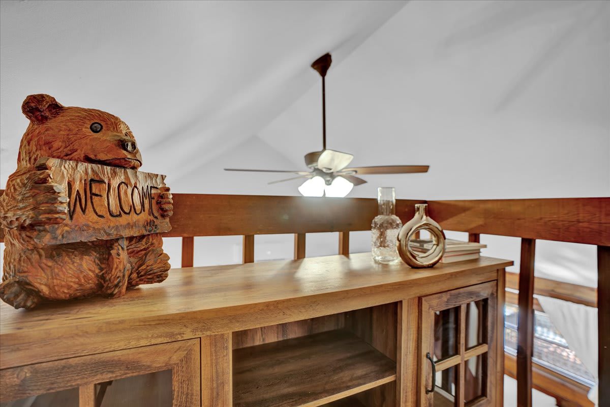 Pocono Log Cabin | Hot Tub | Lake Access | Firepit