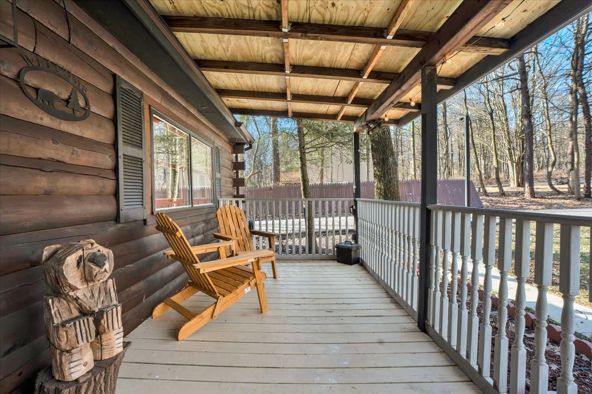 Pocono Log Cabin | Hot Tub | Lake Access | Firepit