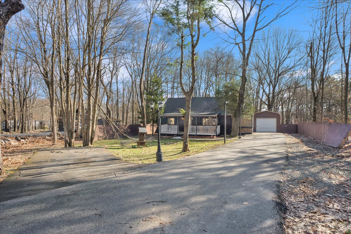 Pocono Log Cabin | Hot Tub | Lake Access | Firepit