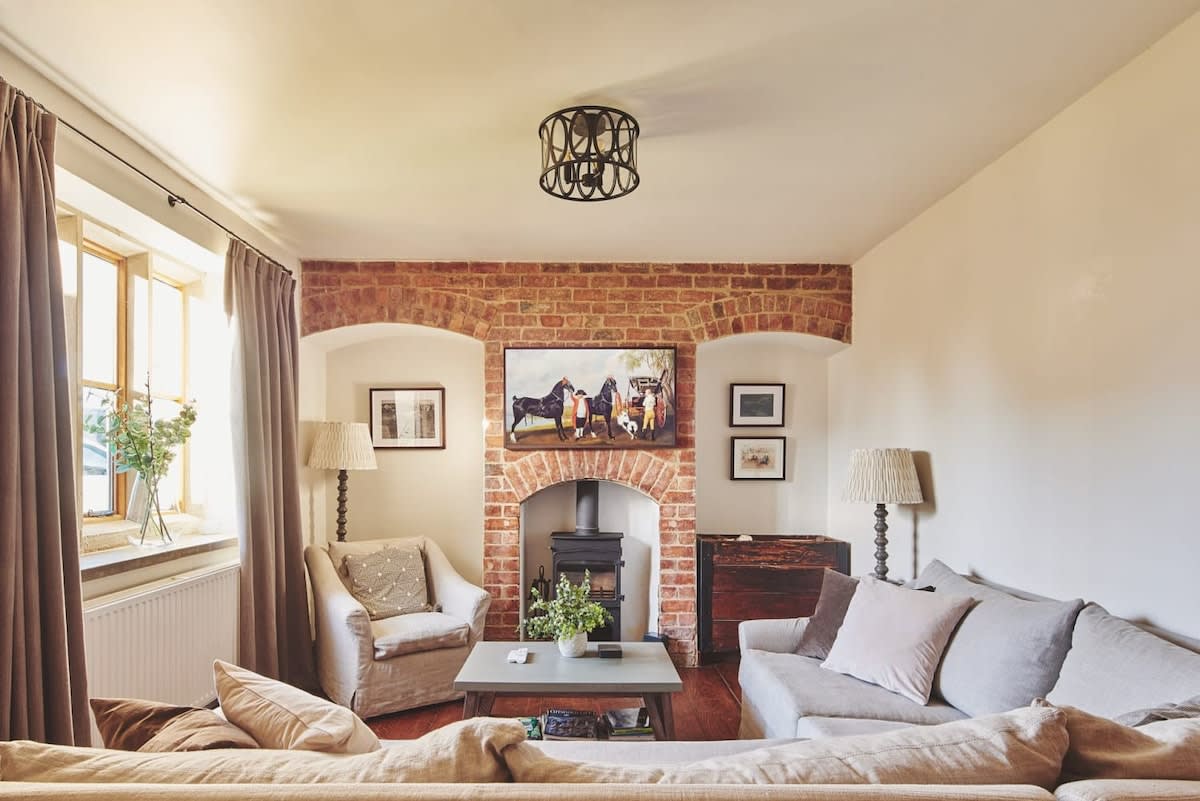 Luxury Coal Merchant’s Cotswold Cottage - EV & Gym — Cheltenham, England — vacation rental