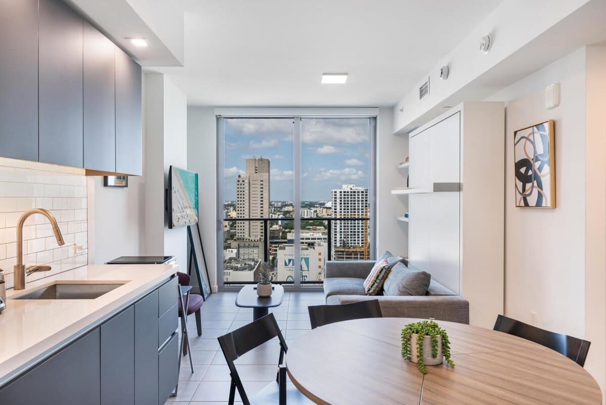 King Bed • Skyline Views • Pool • Walk Everywhere