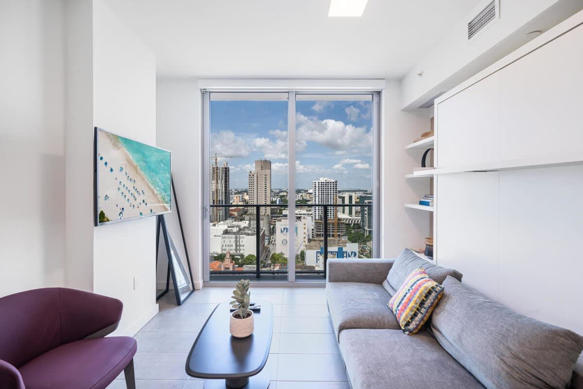 King Bed • Skyline Views • Pool • Walk Everywhere