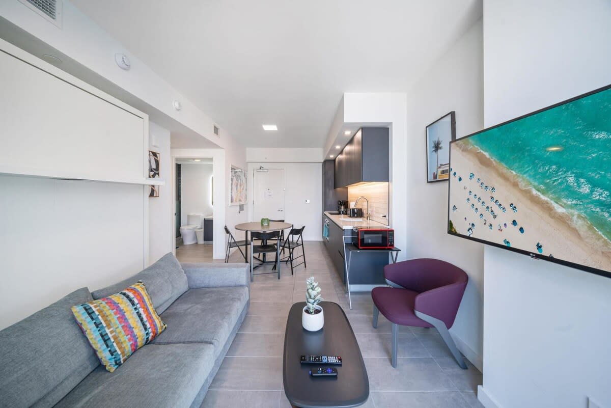 King Bed • Skyline Views • Pool • Walk Everywhere