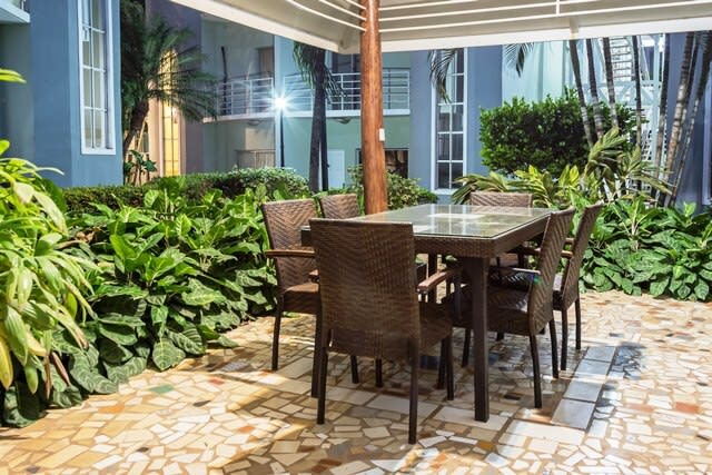 Tamarindo Heart: 2-Bedroom Apartment with Pool & Balcony - Vacation Rental in Tamarindo, Costa Rica