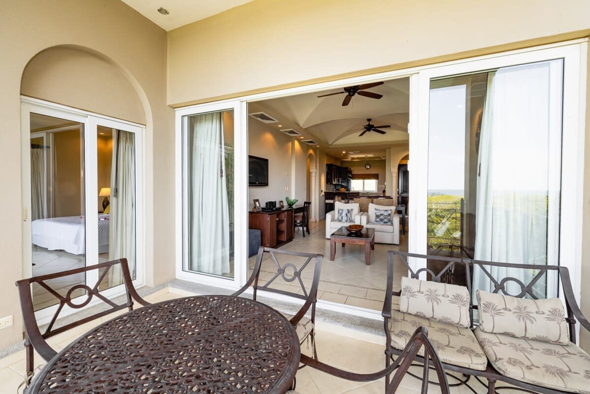 Exquisite Beachfront Condo in Tamarindo, Ocean Vistas - Vacation Rental in Tamarindo, Costa Rica