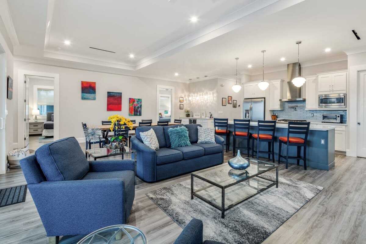 Waterfront Home, Heated Pool - The Seagate Estate