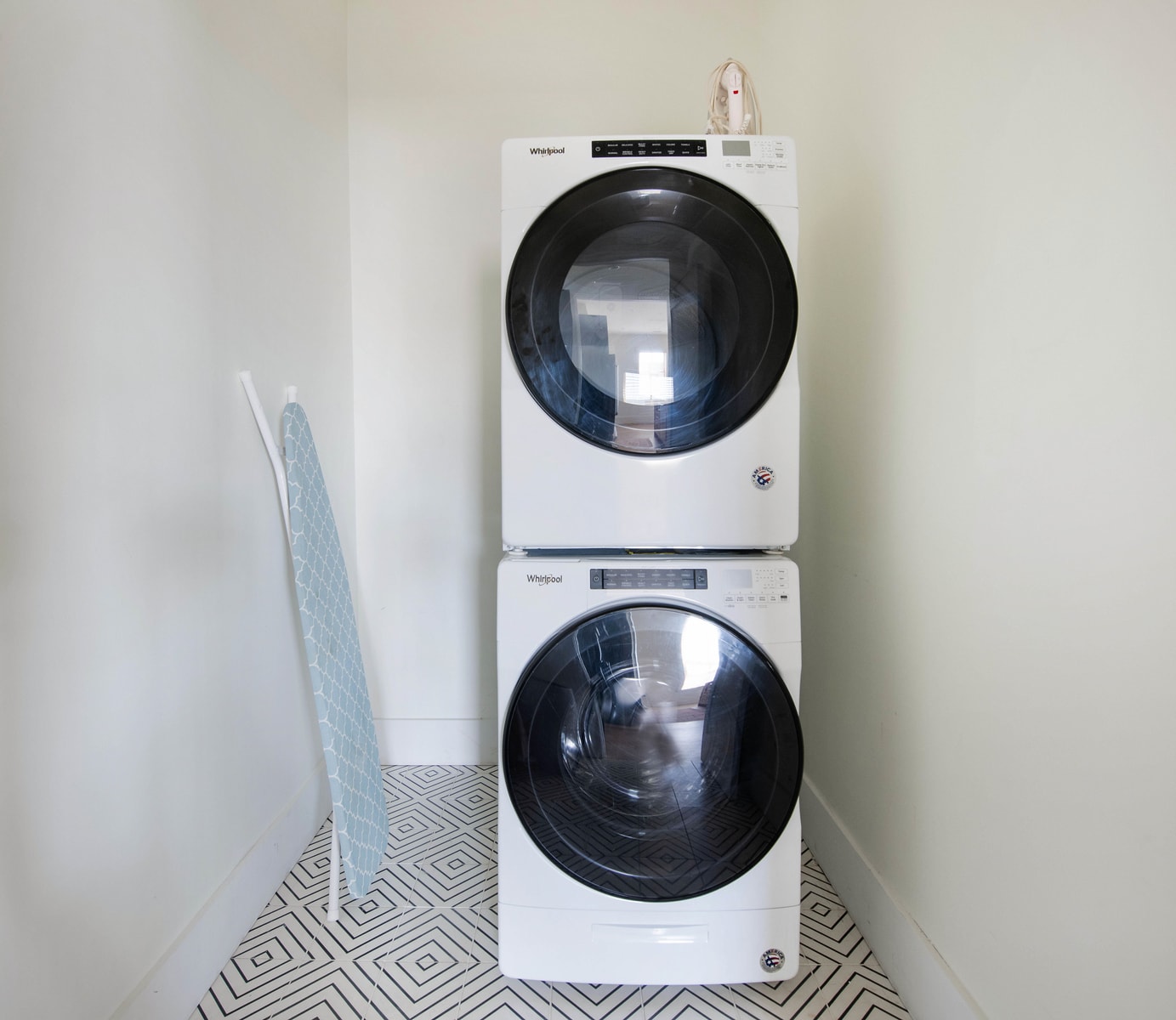 Washer + Dryer for your use!