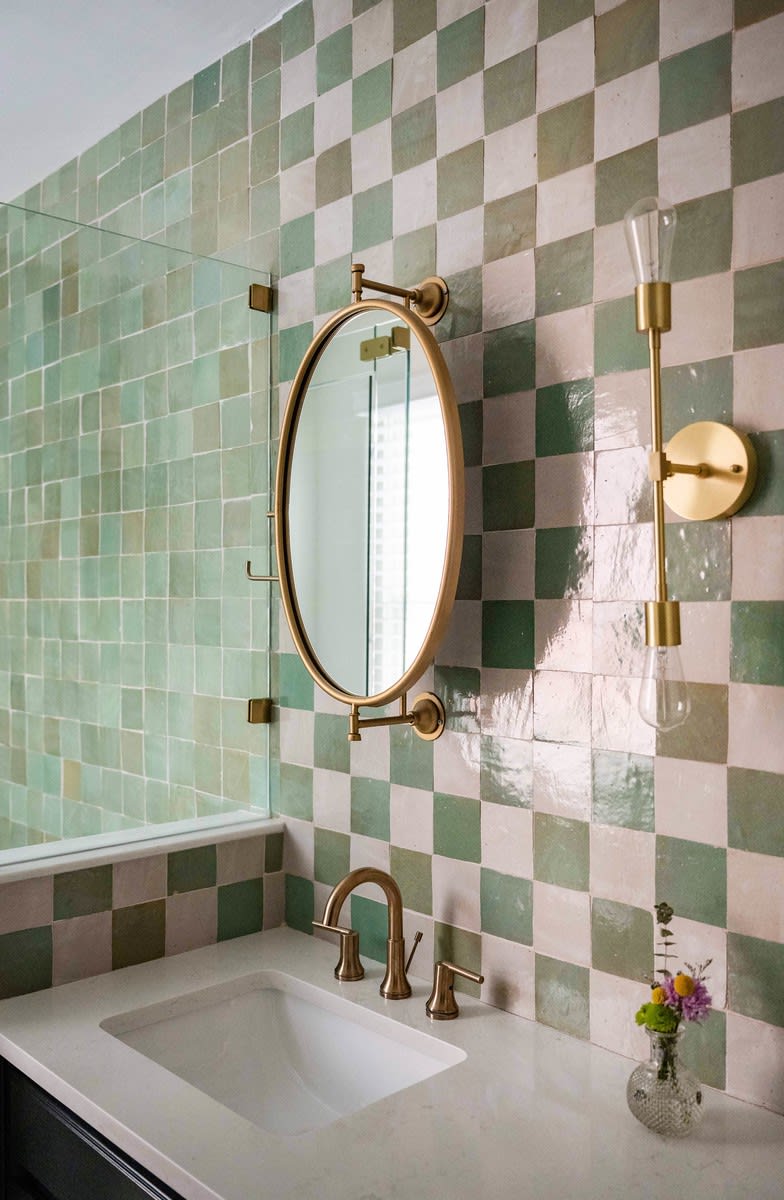 Bathroom #2: Walk-in Shower + Double Vanity 