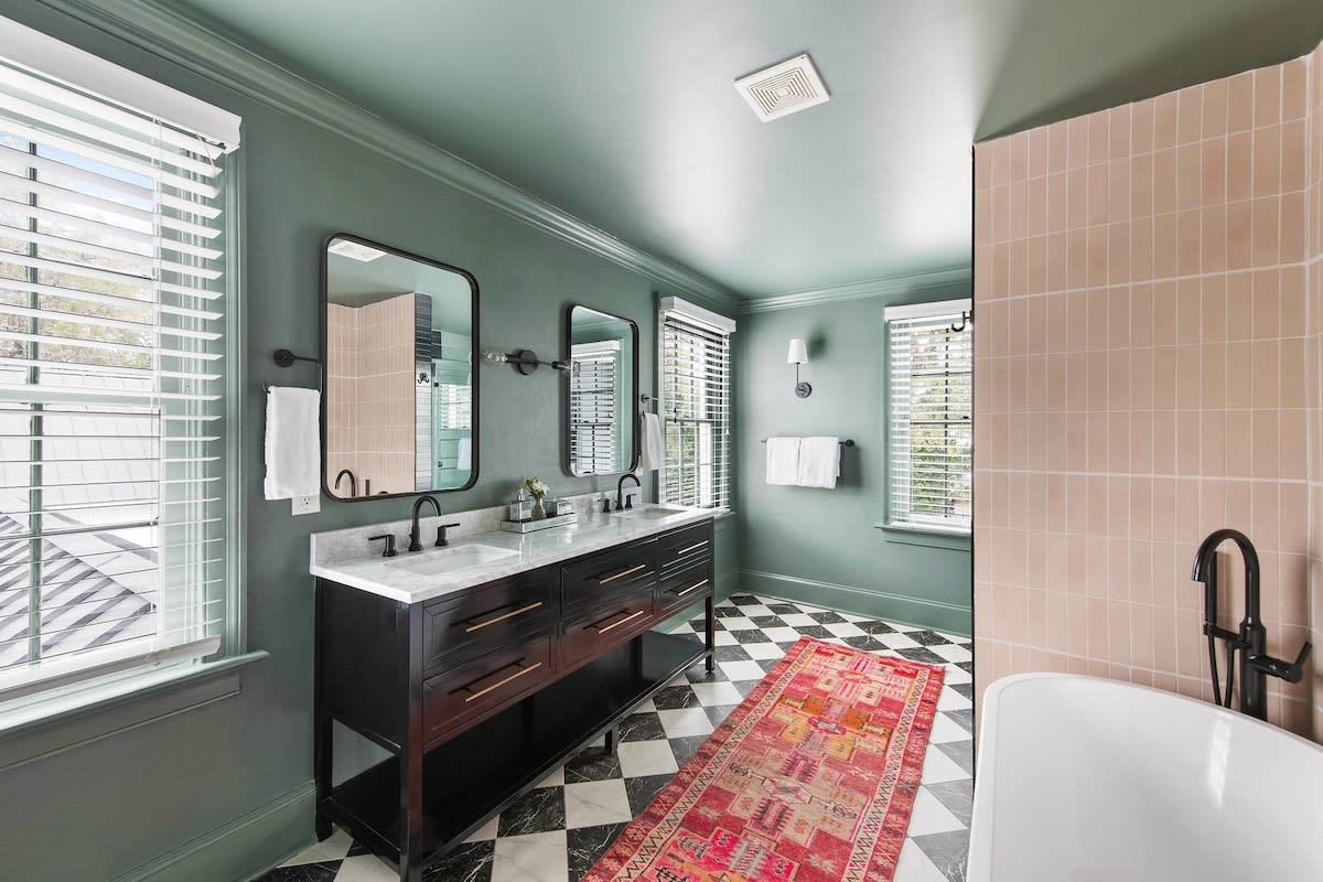 Bathroom #1: Soaking Tub + Walk-in Shower