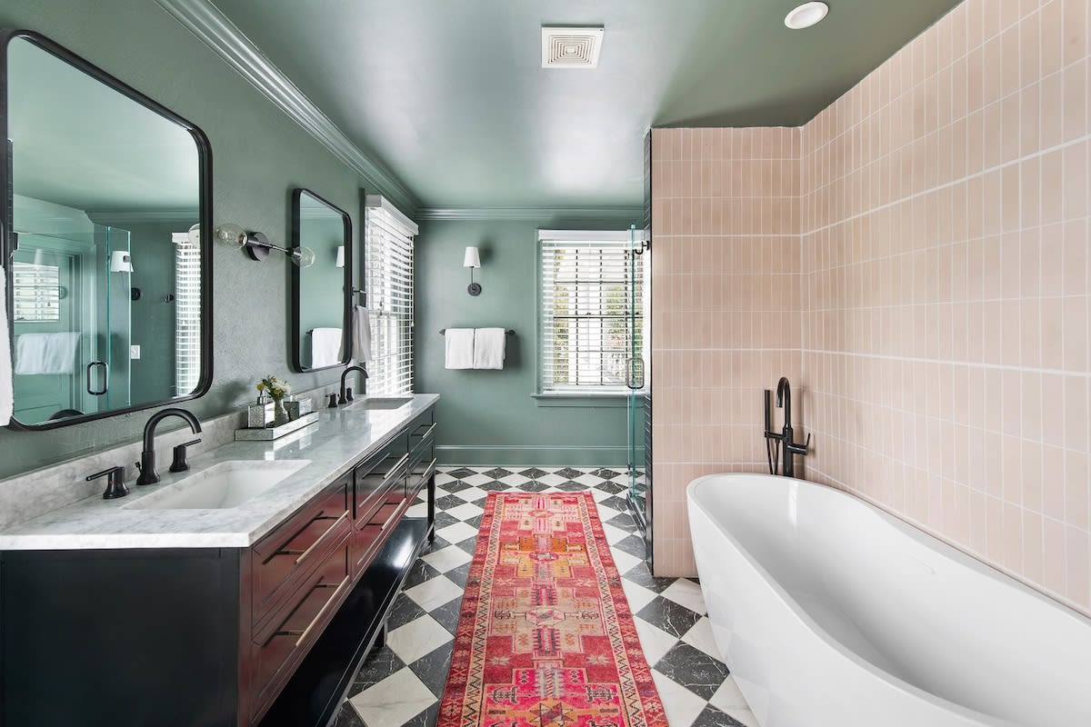 Bathroom #1: Soaking Tub + Walk-in Shower