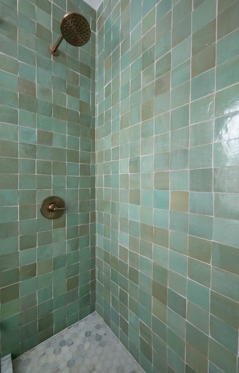 Bathroom #2: Walk-in Shower + Double Vanity 