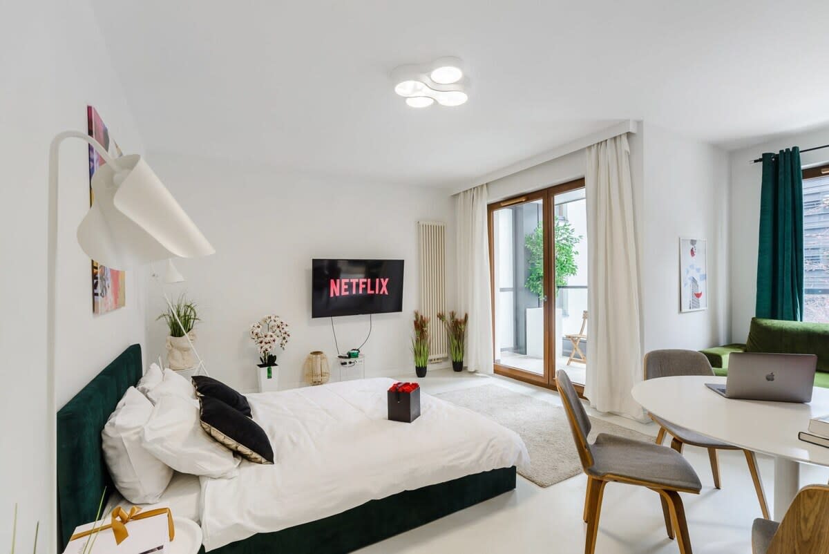 Lumina lux apartment near Uprising Museum