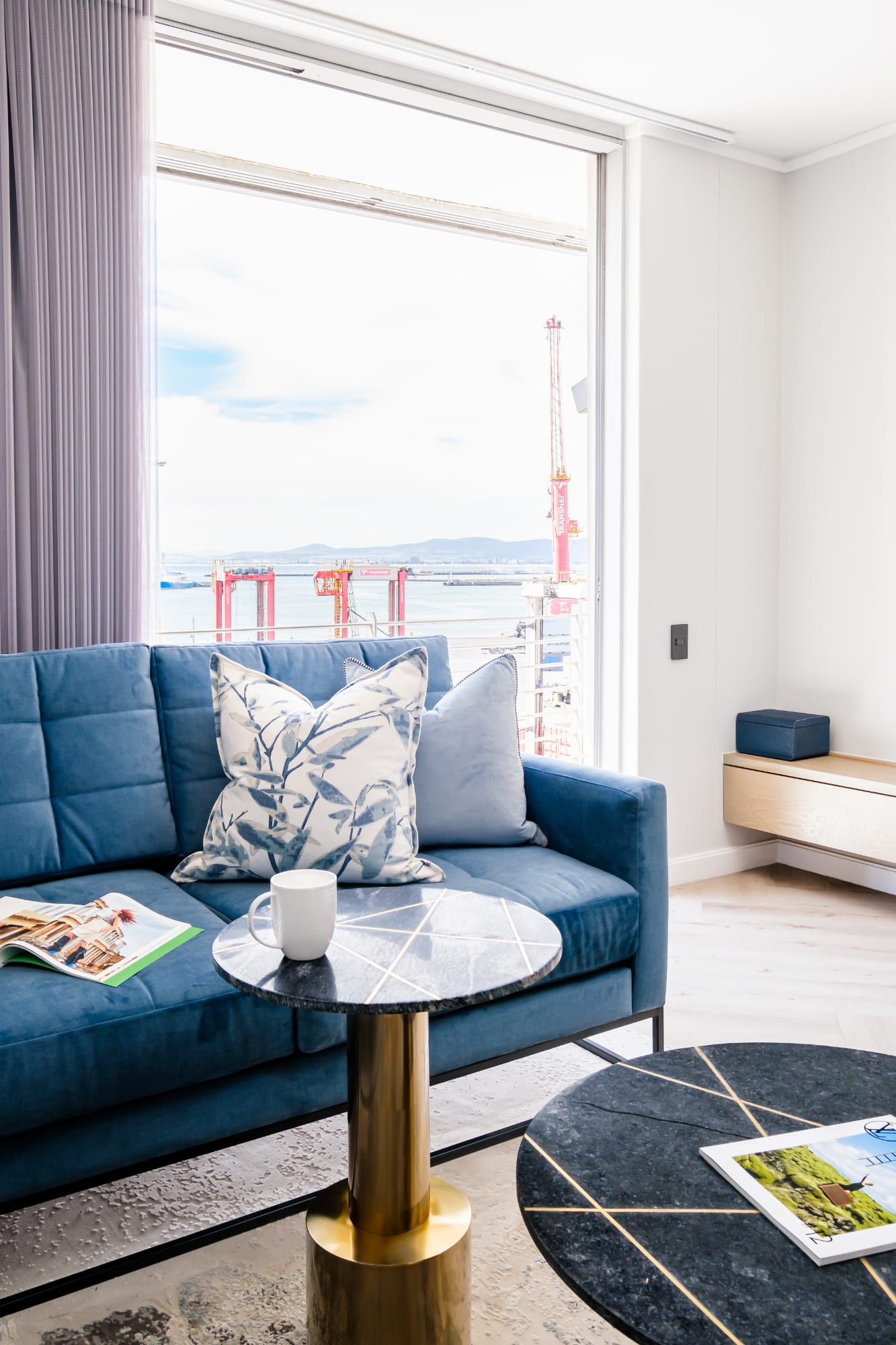 Waterfront Elegance at Harbour Bridge 413 6