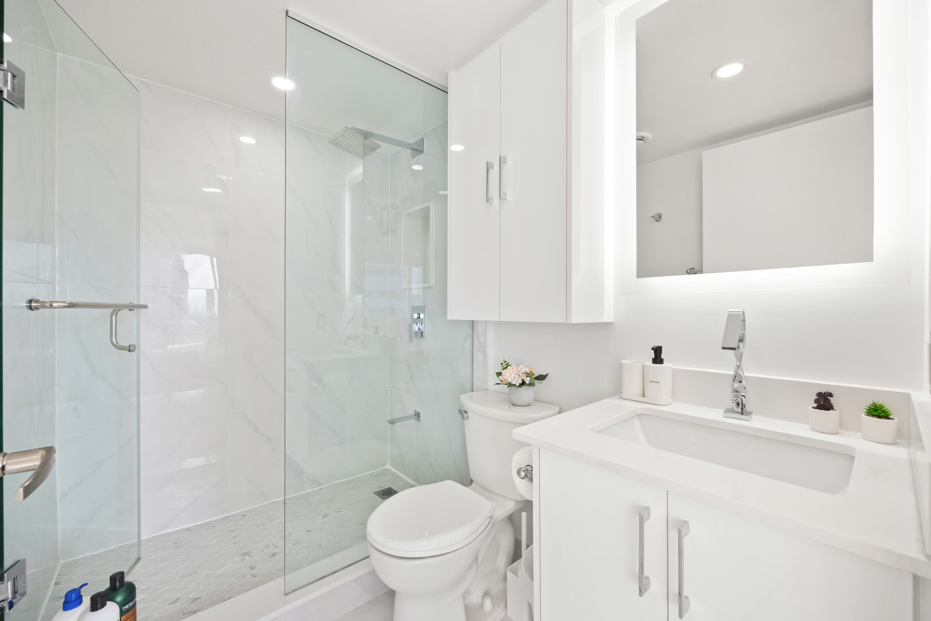 Start Your Day In This Well-Appointed Bathroom With Stylish Details