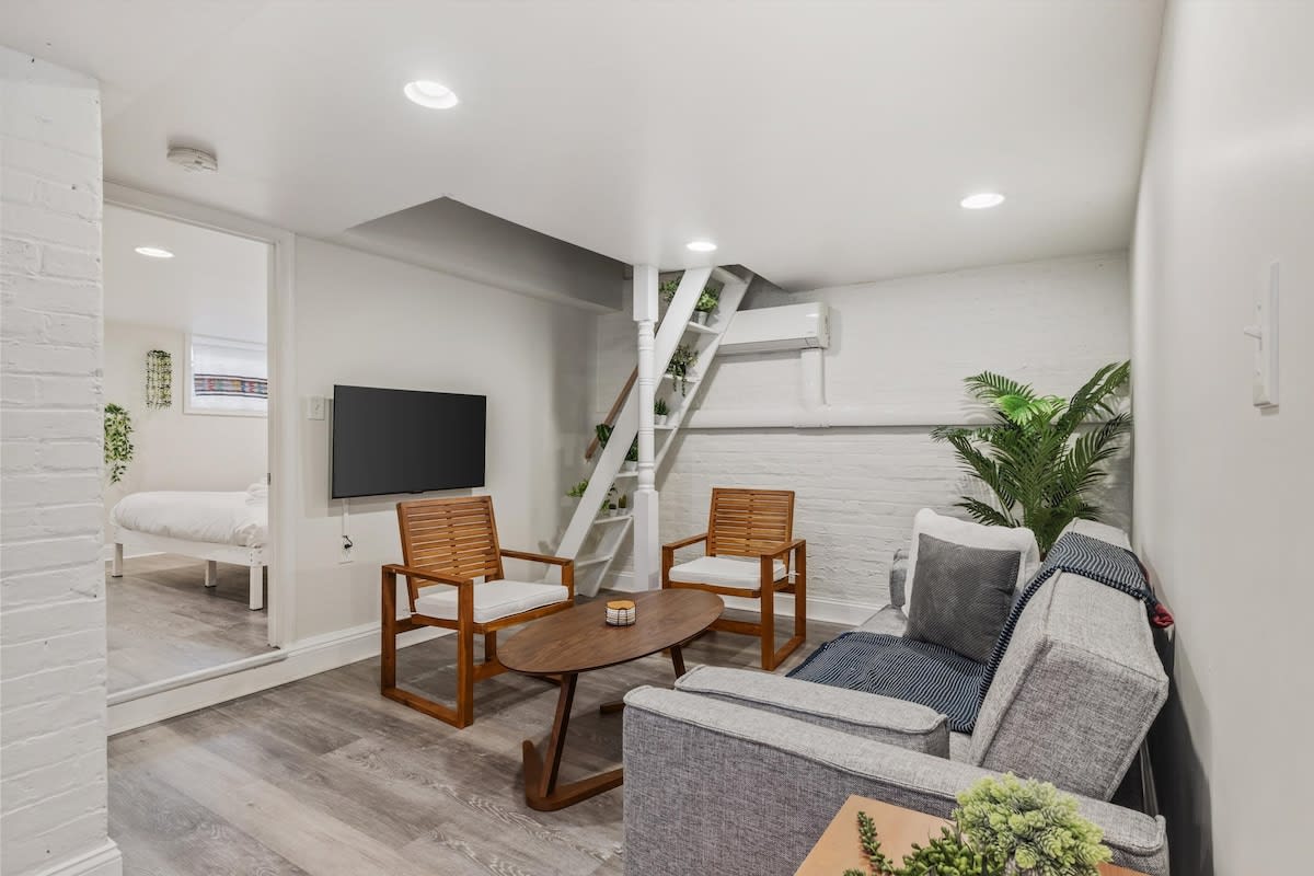 Garden-Level 2-BR Apt in Historic Petworth Home — Washington DC, DC — vacation rental